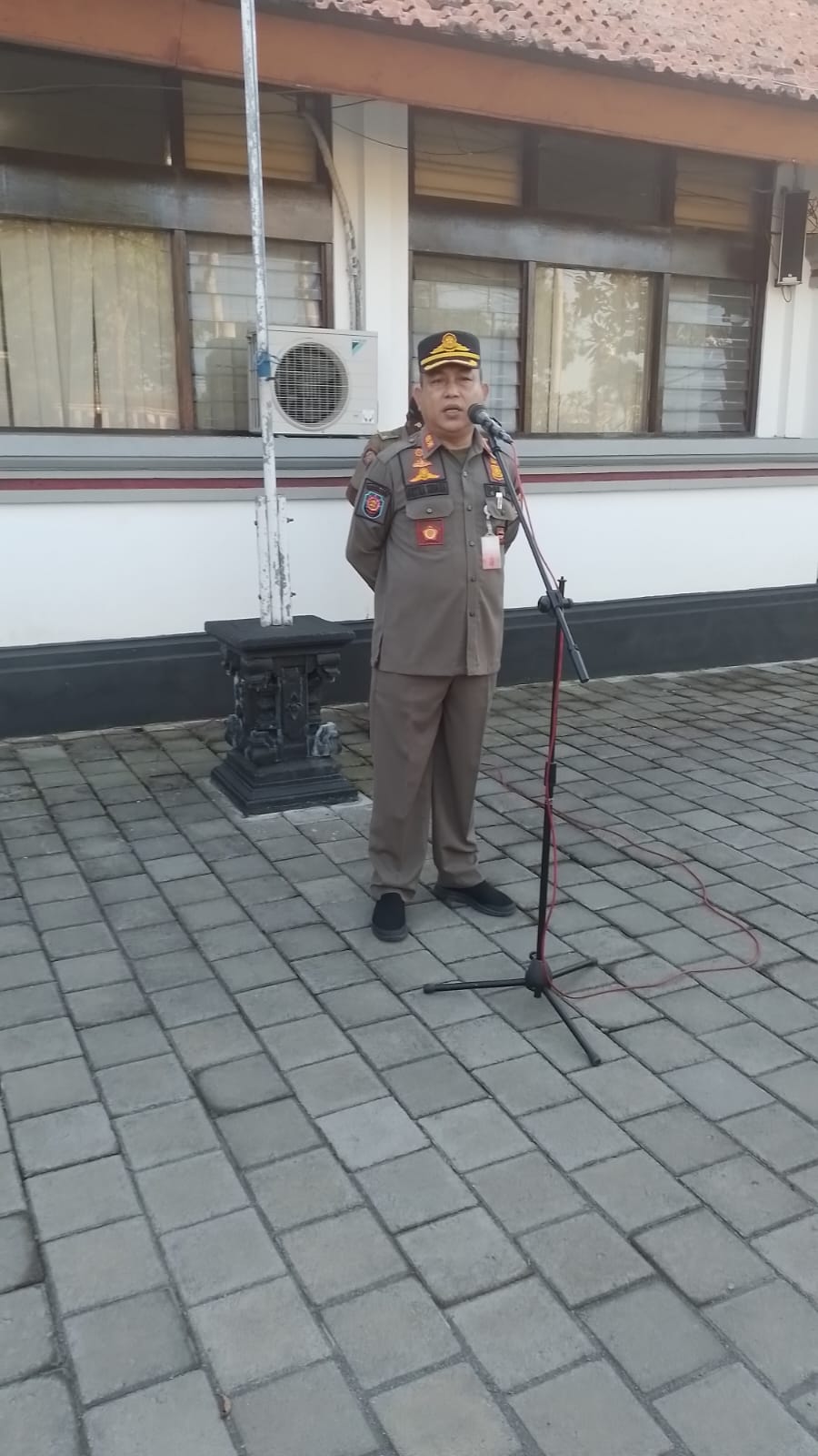 Apel Pagi Satuan Polisi Pamong Praja Kabupaten Karangasem Satpolpp